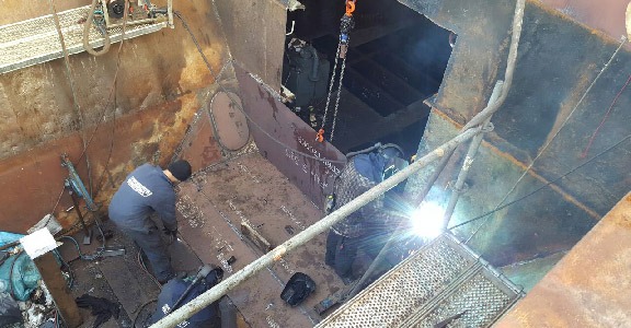 Vermaken-van-achterruim-schot-door-her-motorisering1 Vermaken-van-achterruim-schot-door-her-motorisering1