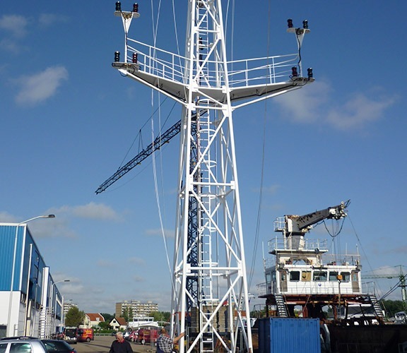 scheepswerf-matena-papendrecht-scheepsreparatie-mast scheepswerf-matena-papendrecht-scheepsreparatie-mast